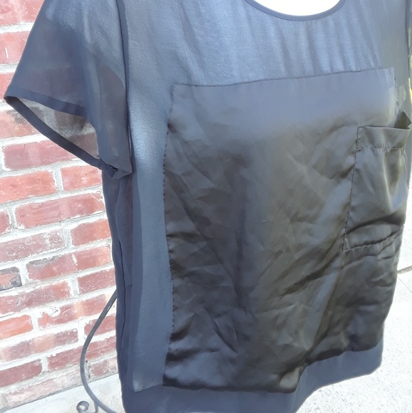 Sheer block top - Picture 3 of 3